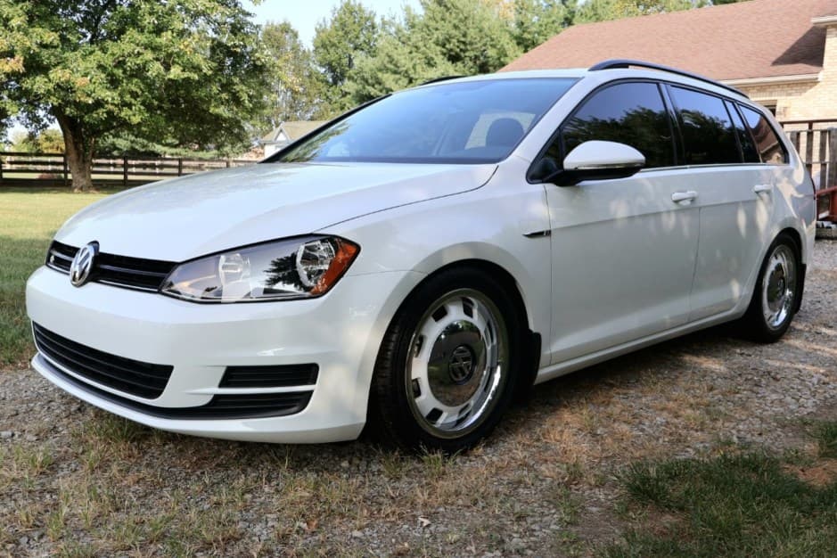 2015 Volkswagen Golf & Rabbit sold for $21,500
