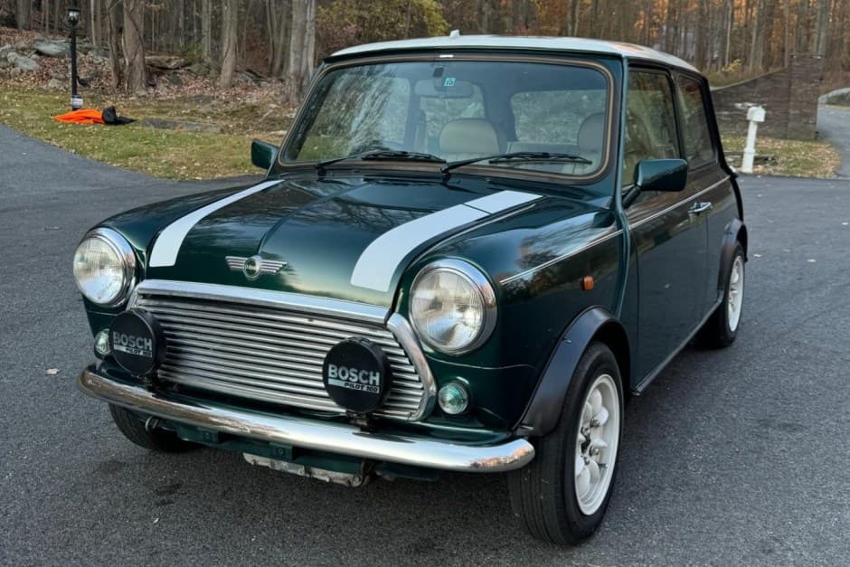 1998 Mini Mk VI & Mk VII sold for $15,000