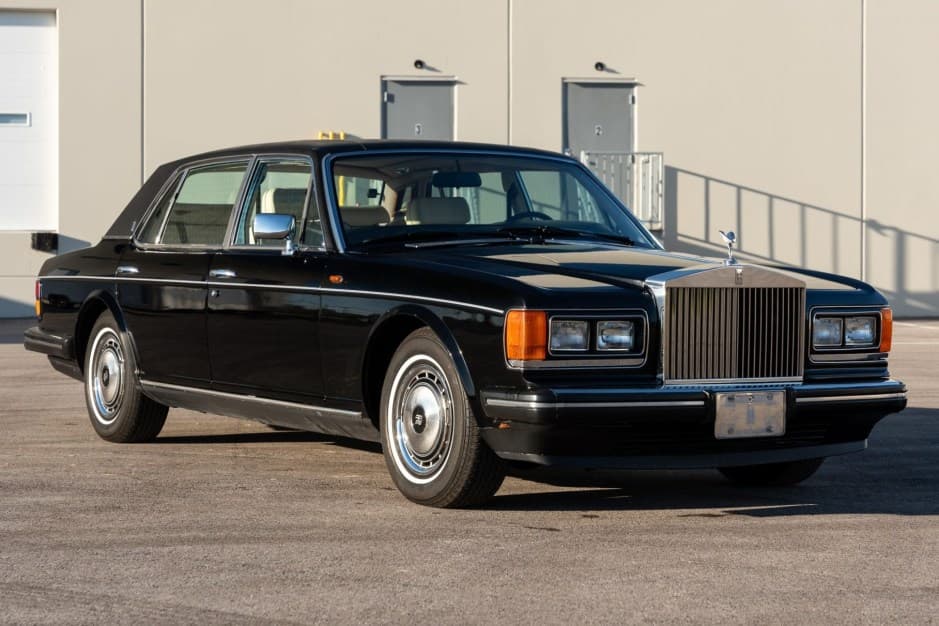 1990 Rolls-Royce SZ Silver Spirit & Silver Spur sold for $10,750