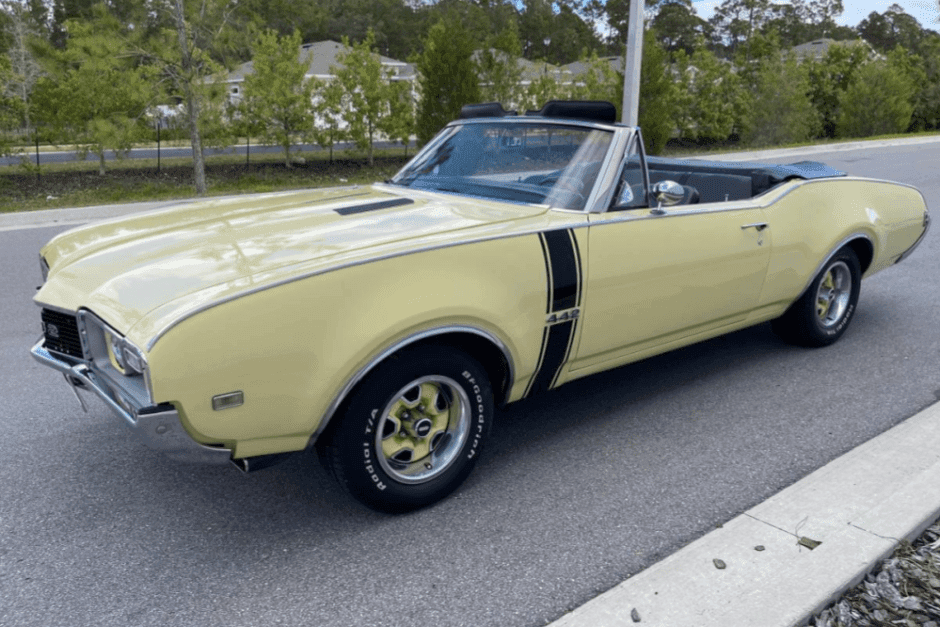 1968 Oldsmobile 442 sold for $32,250