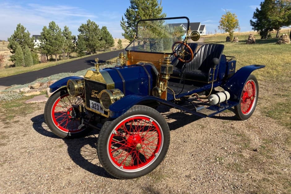 1913 Ford  sold for $26,250