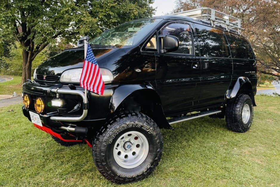 1994 Mitsubishi Delica sold for $15,500