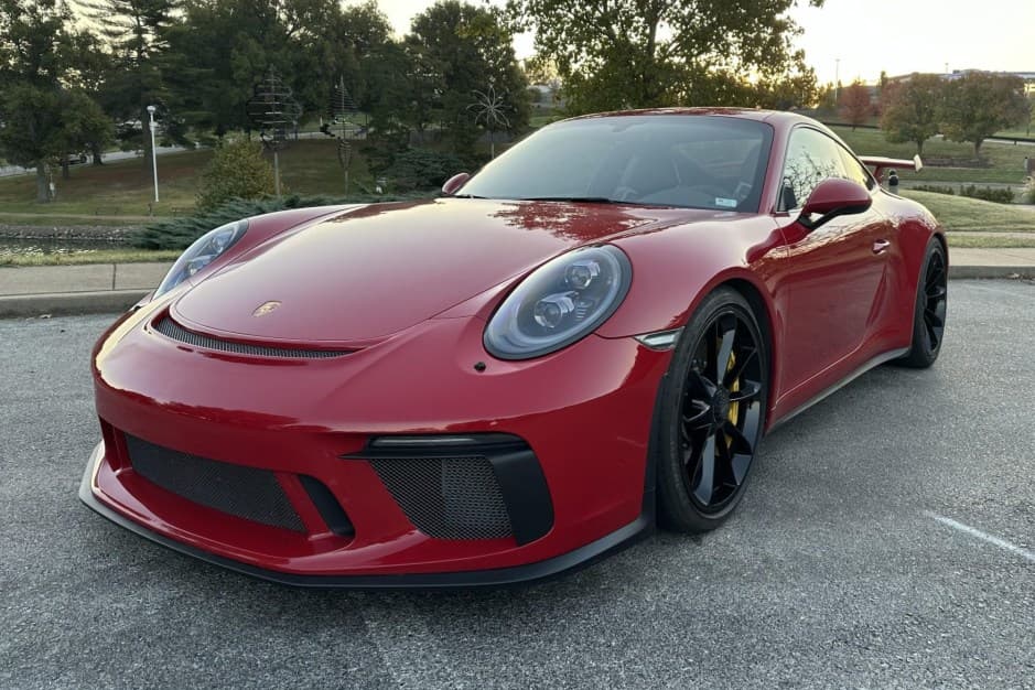 2018 Porsche 991 GT3 sold for $164,000