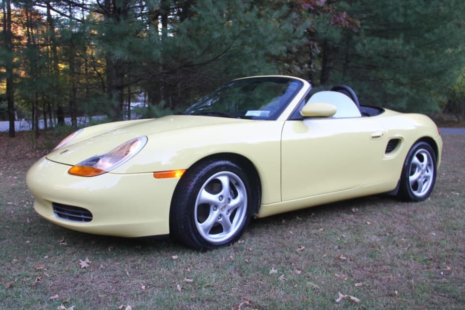 1999 Porsche 986 Boxster sold for $12,250
