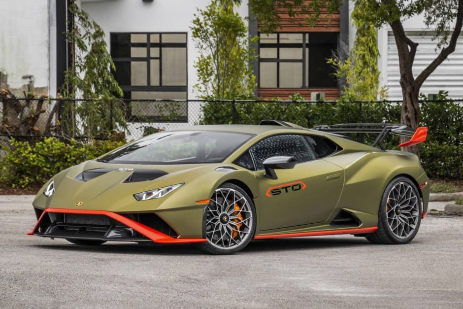 2022 Lamborghini Huracán sold for $355,000