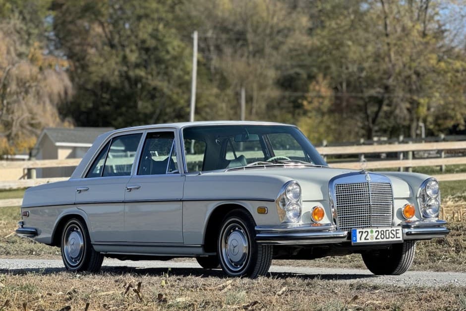 1972 Mercedes-Benz W108 & W109 sold for $23,000