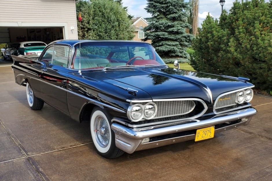 1959 Pontiac Catalina sold for $15,000