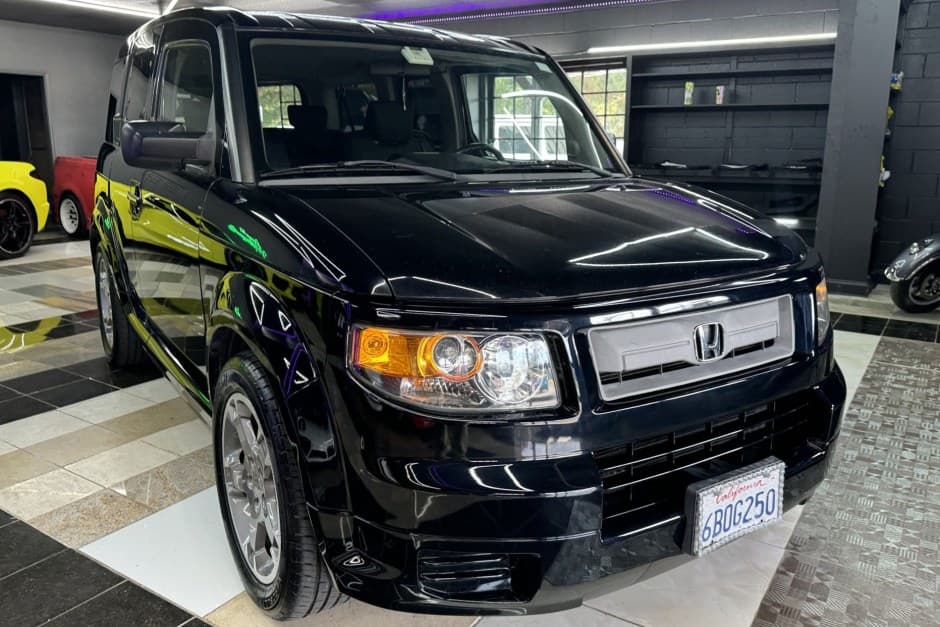 2008 Honda Element sold for $12,008