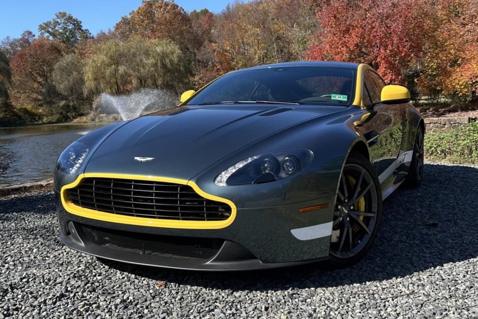 2015 Aston Martin V8 Vantage (2006+) sold for $70,500