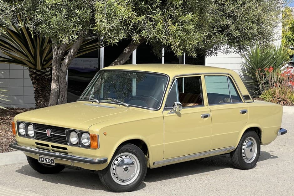 1971 Fiat 124 Sedan sold for $18,000