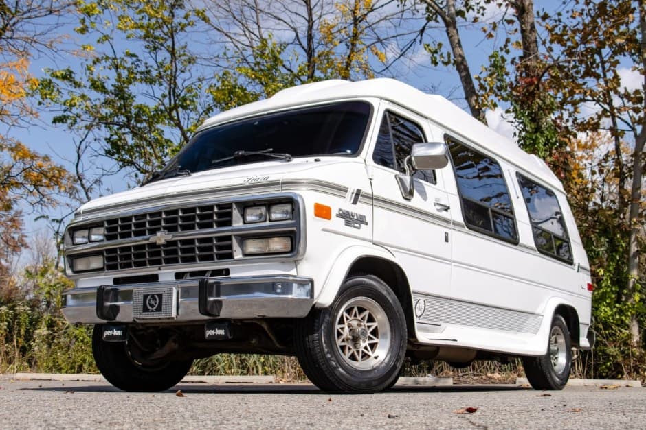 1995 Chevrolet G-Series Van sold for $7,400