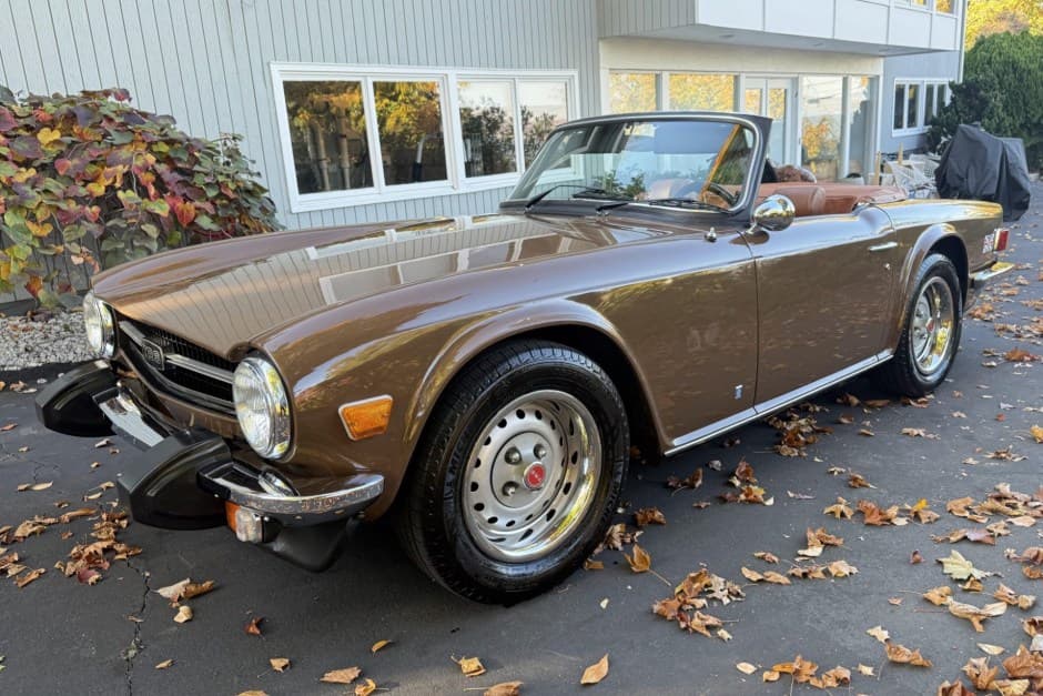 1974 Triumph TR6 sold for $17,750