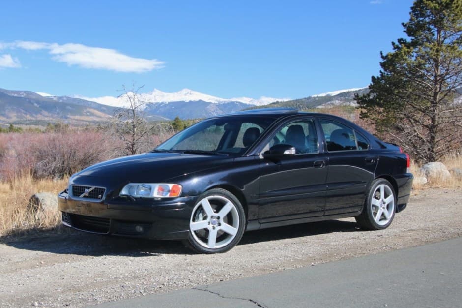 2007 Volvo S60R sold for $13,250