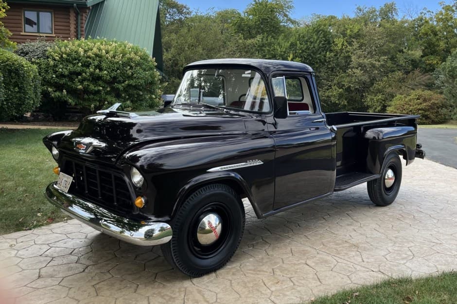 1955 Chevrolet Task Force Pickup (1955-1959) sold for $10,750