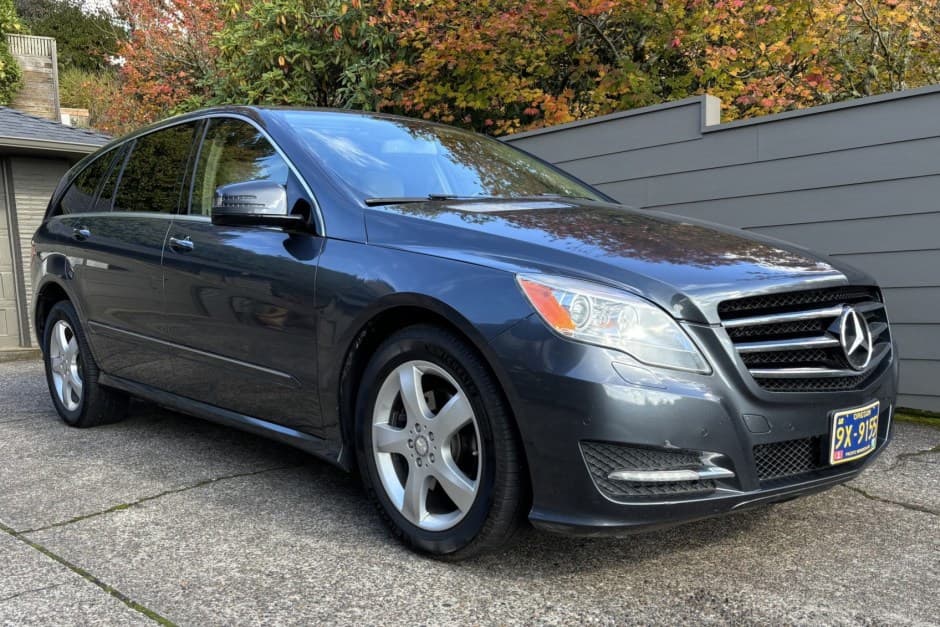 2012 Mercedes-Benz W251 R-Class sold for $13,650