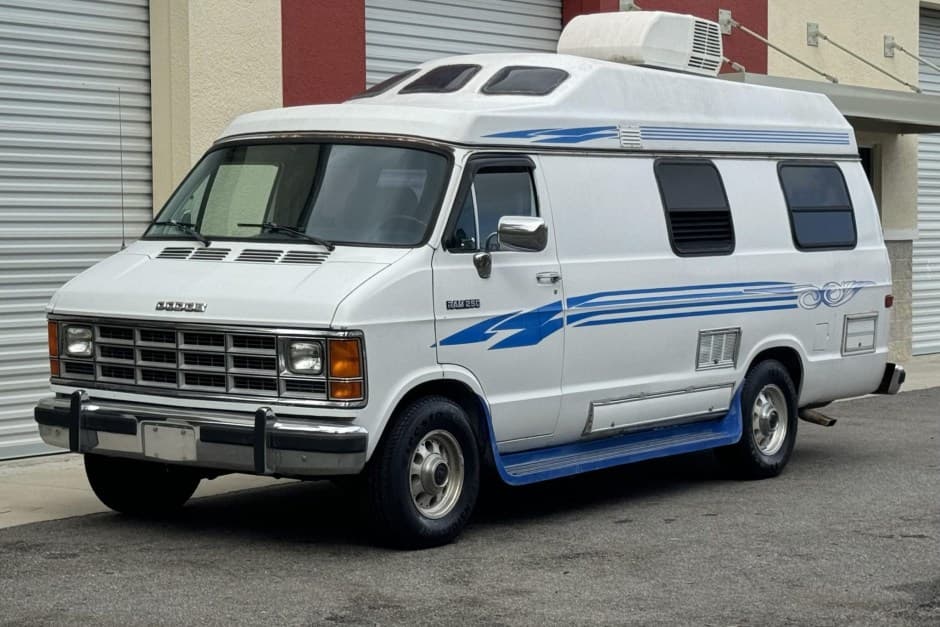 1992 Dodge Ram Van sold for $5,000
