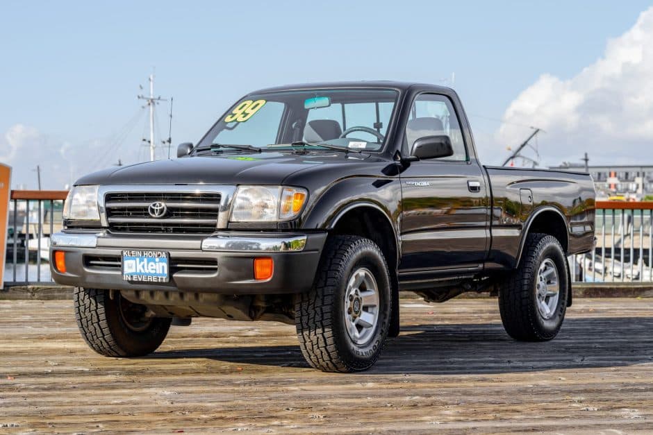 1999 Toyota Tacoma (N1X0 1995-2005) sold for $10,250