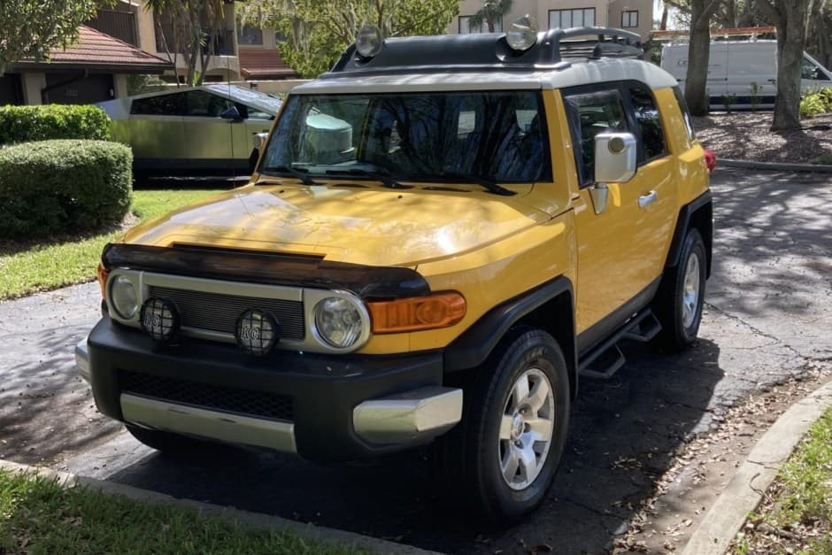 2007 Toyota FJ Cruiser sold for $22,000