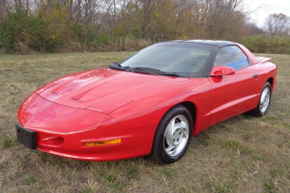 1994 Pontiac Firebird (1993-2002) sold for $15,250