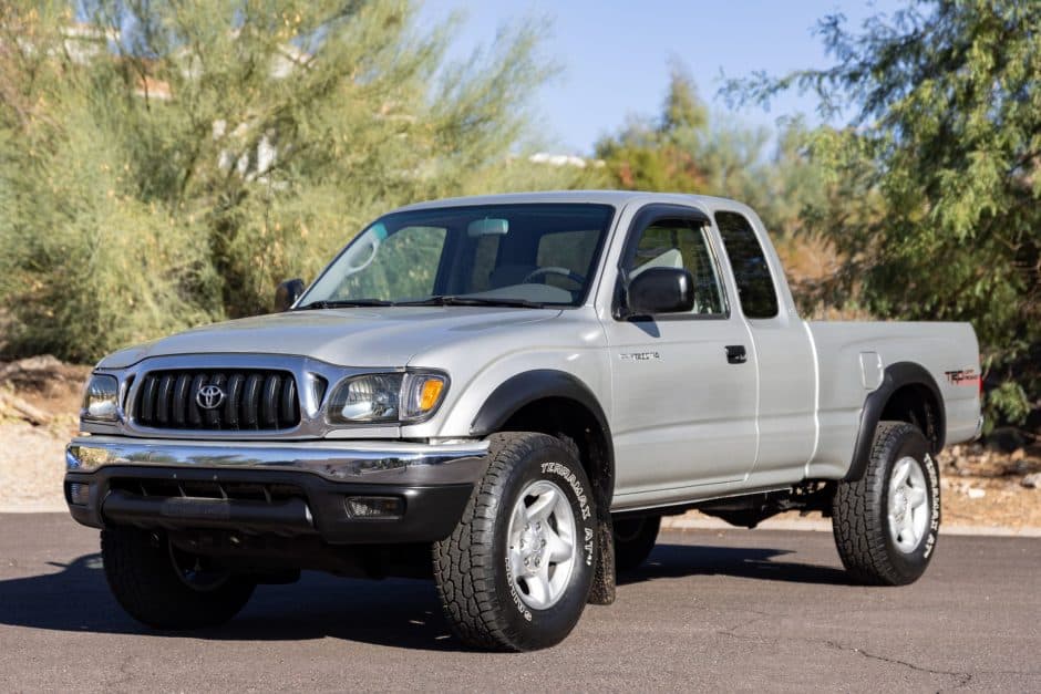 2001 Toyota Tacoma (N1X0 1995-2005) sold for $11,000
