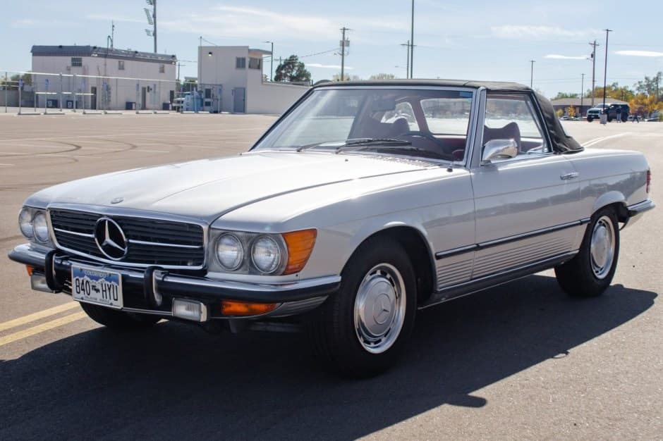 1972 Mercedes-Benz R107 SL sold for $9,888