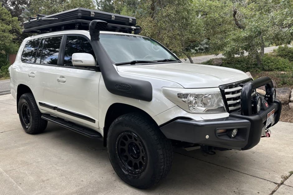 2013 Toyota Land Cruiser 200-Series sold for $34,000