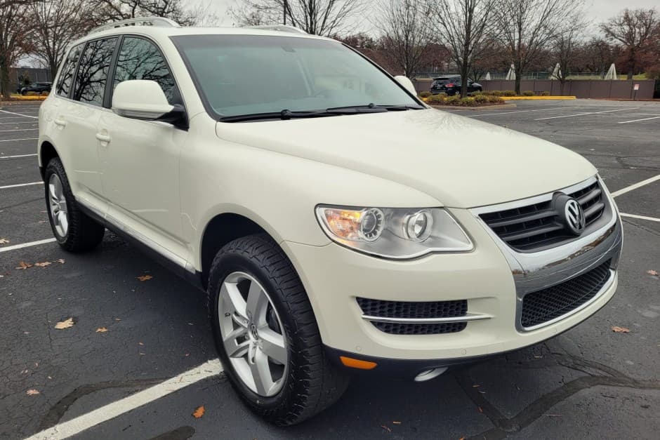 2010 Volkswagen Touareg sold for $15,000