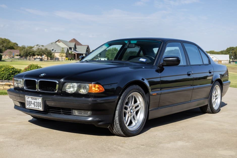 1999 BMW E38 7-Series sold for $15,725