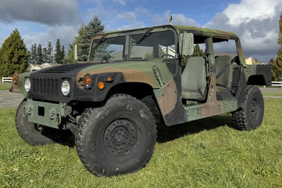 0 Hummer HMMWV/Humvee sold for $17,000