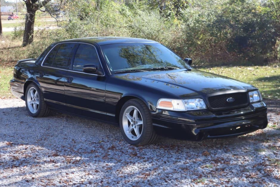 1999 Ford Crown Victoria sold for $26,750