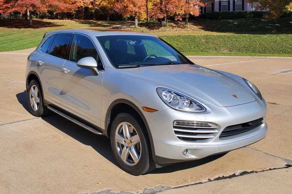 2014 Porsche 958 Cayenne (2011-2018) sold for $34,500