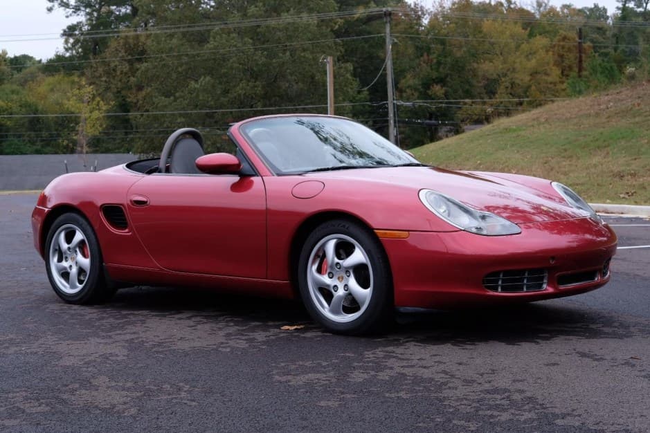 2002 Porsche 986 Boxster sold for $8,250