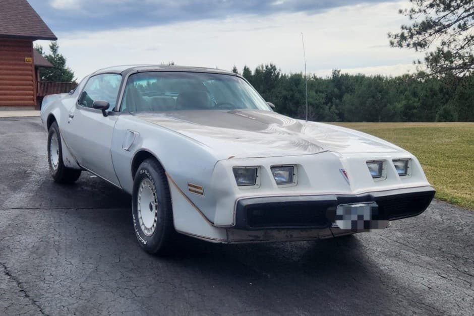 1980 Pontiac Firebird (1970-1981) sold for $7,500