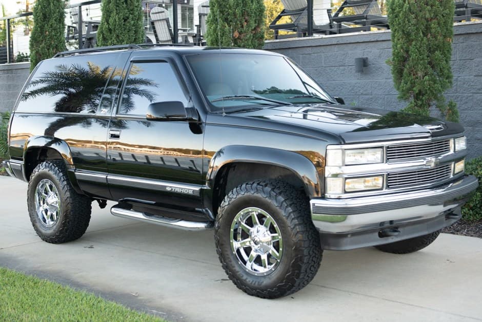 1998 Chevrolet Tahoe GMT400 sold for $15,750