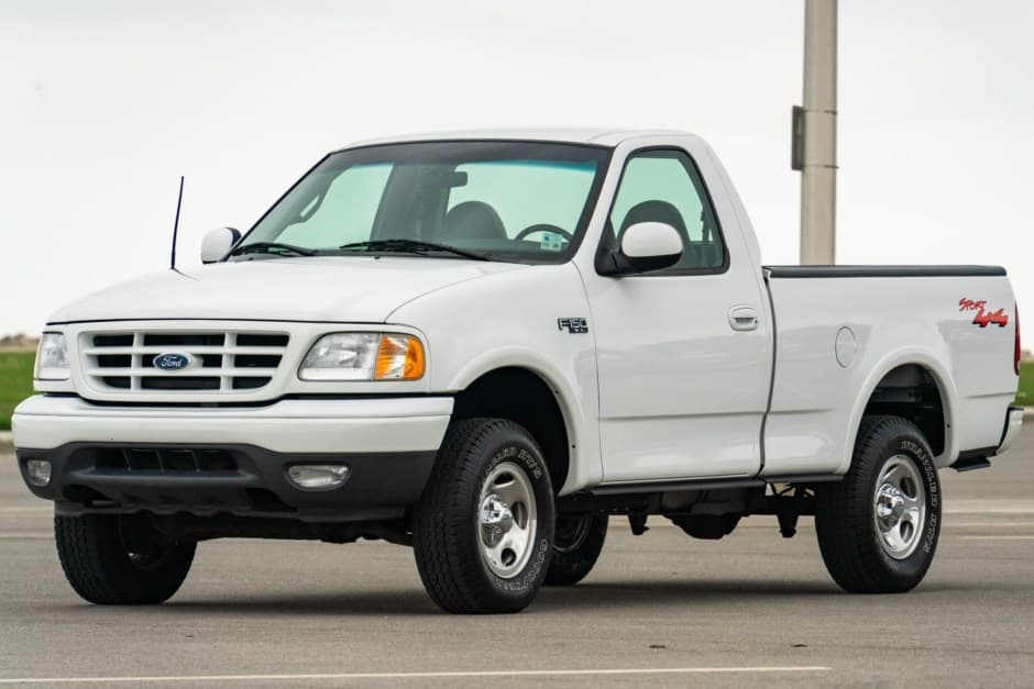 1999 Ford F-150 (1997-2004) sold for $19,100