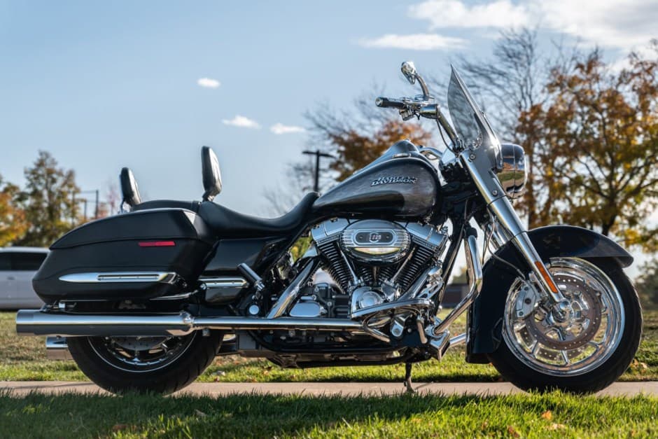 2008 Harley-Davidson CVO sold for $10,500