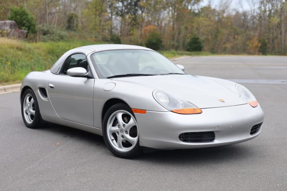 1998 Porsche 986 Boxster sold for $16,750