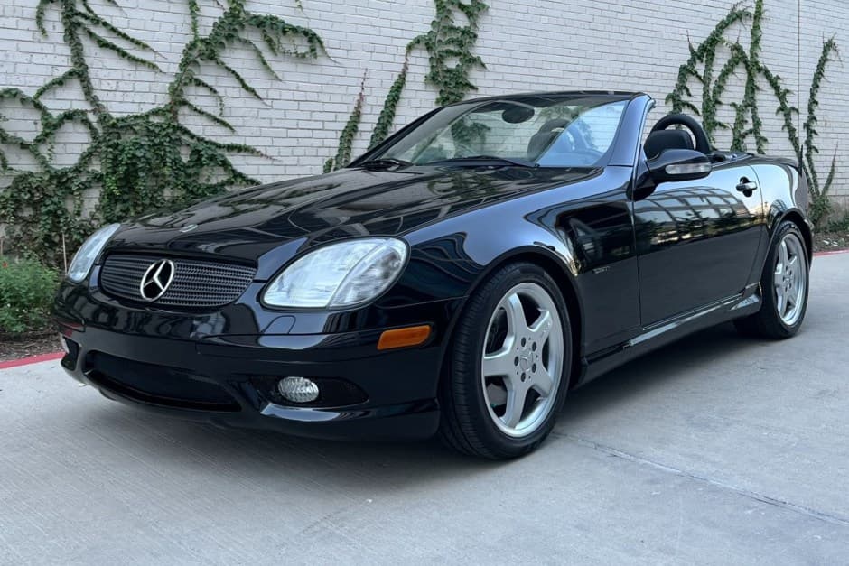 2004 Mercedes-Benz SLK-Class sold for $14,150