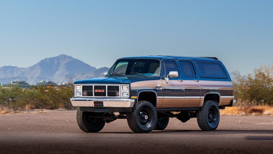 1987 GMC Suburban (1973-1991) sold for $47,500