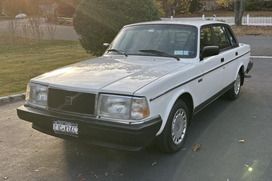 1993 Volvo 240 sold for $11,500