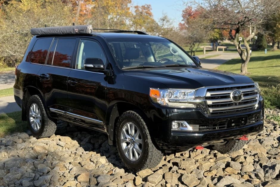 2019 Toyota Land Cruiser 200-Series sold for $51,000