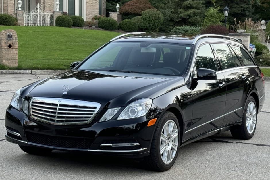 2013 Mercedes-Benz W212 E-Class sold for $29,250