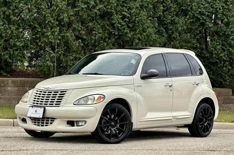2004 Chrysler PT Cruiser sold for $7,204