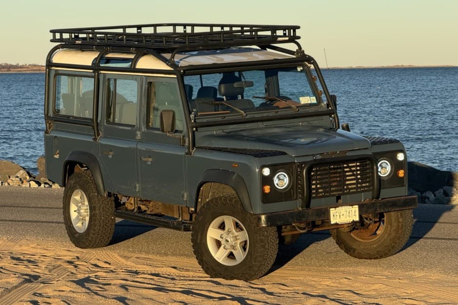 1983 Land Rover 110 / Defender 110 (Euro Spec) sold for $27,000
