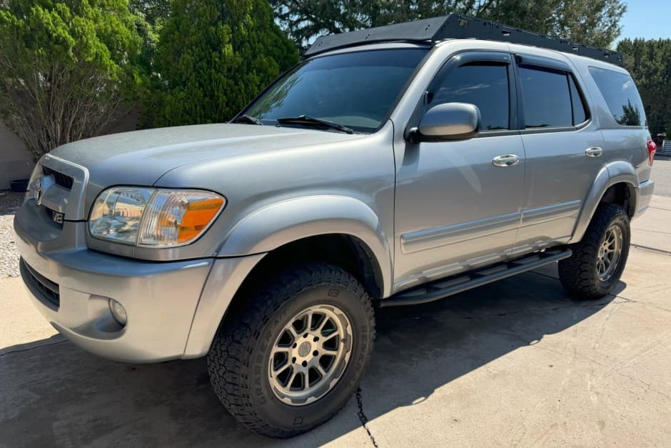 2007 Toyota Sequoia sold for $12,800