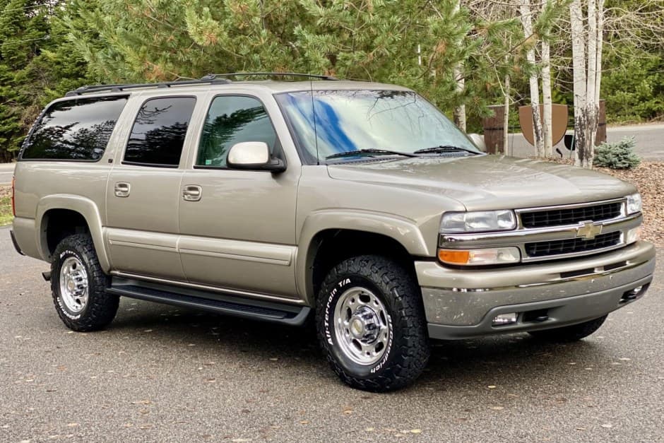 2001 Chevrolet Suburban (GMT800 2000-2006) sold for $18,500