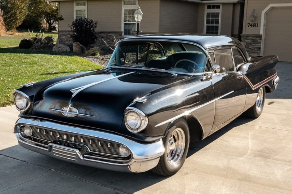 1957 Oldsmobile 88 sold for $30,588