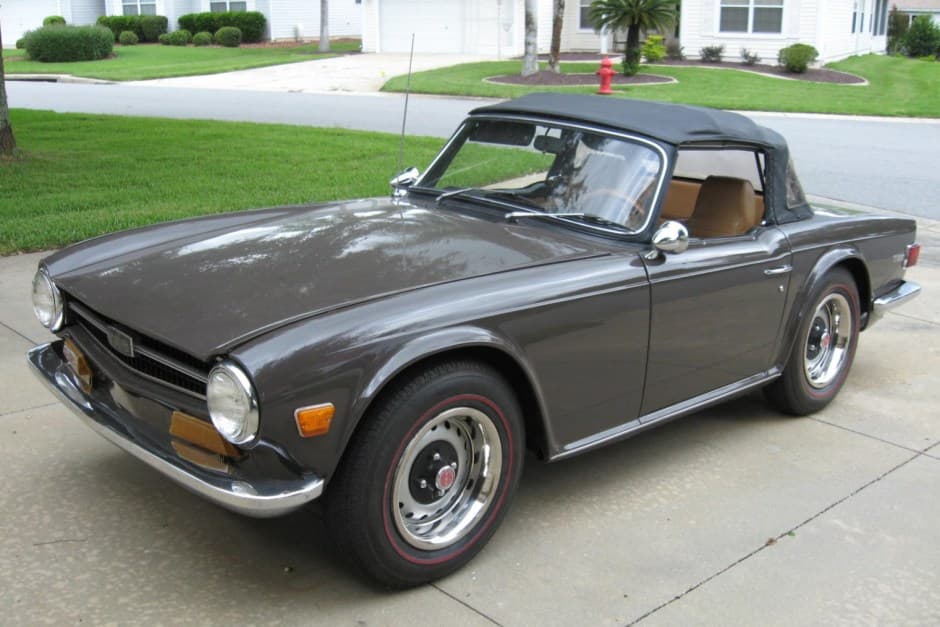 1972 Triumph TR6 sold for $10,000