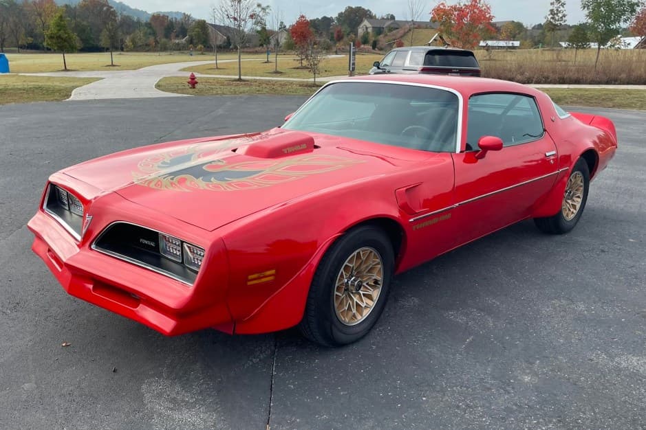 1978 Pontiac Firebird (1970-1981) sold for $18,550