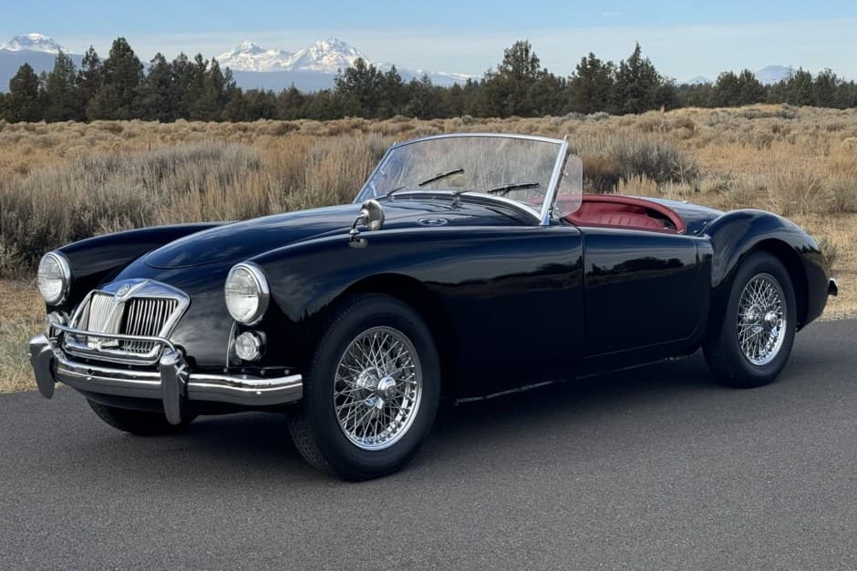 1962 MG MGA sold for $30,500